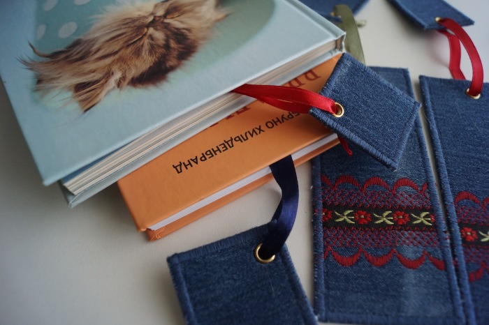 12 способов переделать старые джинсы в полезные мелочи для дома