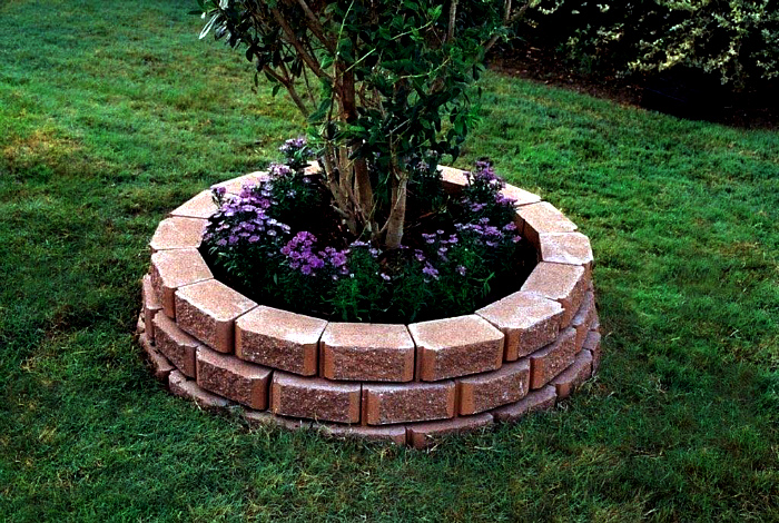 17 идей использования шлакоблоков и кирпича для обустройства сада
