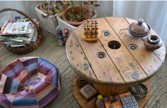 20 невероятно красивых вариантов оформления столов-катушек