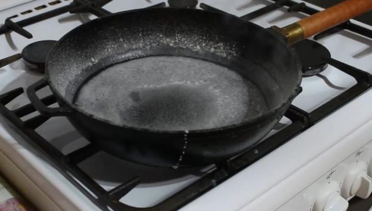 Что делать, если к сковородке всё липнет