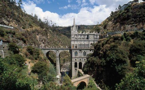 Достопримечательности Колумбии: Лас-Лахас — церковь или средневековый замок?