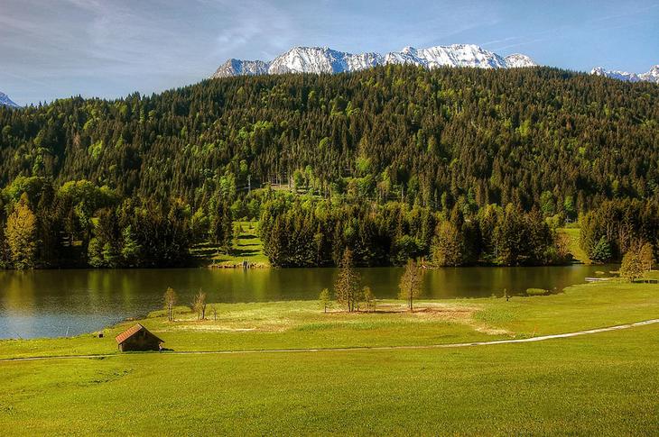 Гармиш-Партенкирхен: баварская сказка, окружённая Альпами