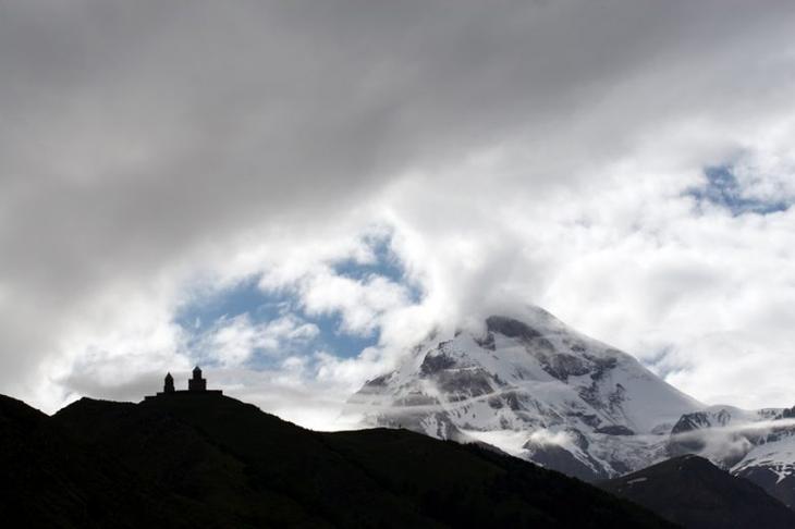 Гергетская Святая Троица — храм в горах Грузии