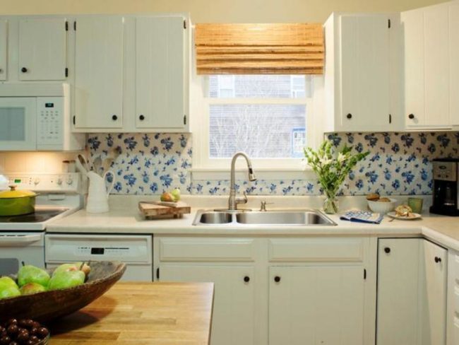 Как быстро и бюджетно обновить кухонный фартук