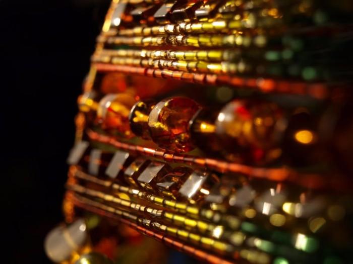 Красивая настольная лампа своими руками из подручных материалов