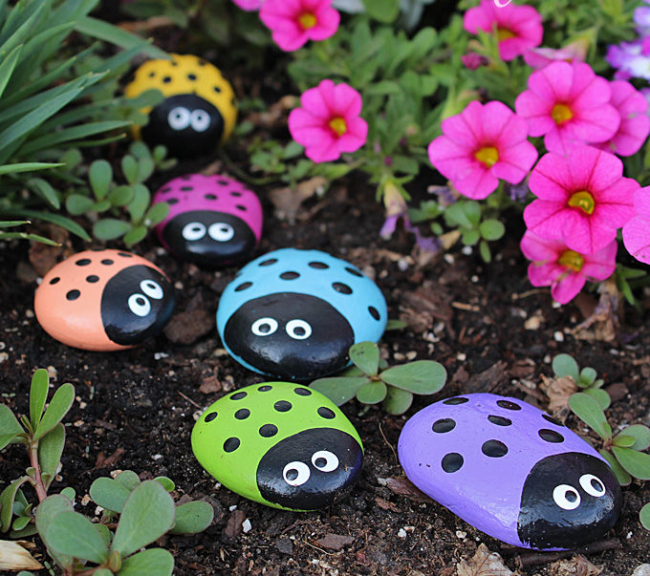 Необычные украшения для сада своими руками