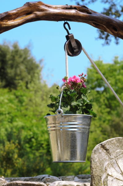 Необычные украшения для сада своими руками