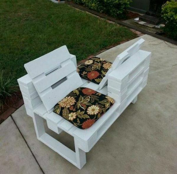 Несколько шикарных идей из деревянных поддонов на даче