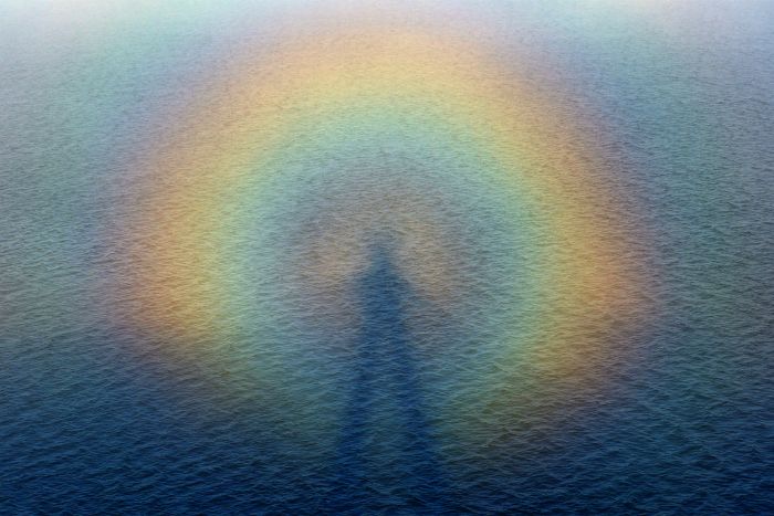 Огненная радуга и дорога гигантов: 15 редких и впечатляющих природных феноменов