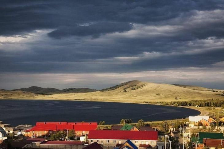 Озёра, которые идеально подходят для умиротворённого отдыха в России