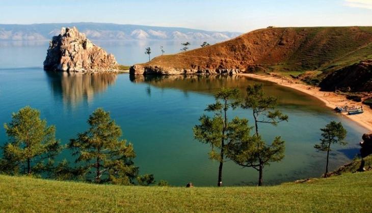 Озёра, которые идеально подходят для умиротворённого отдыха в России