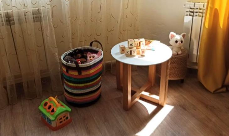 Полезная вещь из ненужной сетки и футболки