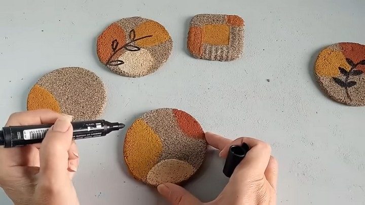 Полезные в быту изделия из песка и клея ПВА