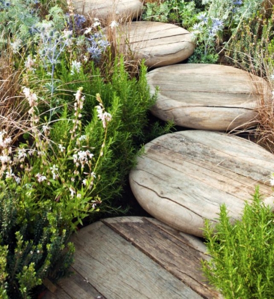 Примеры удивительных лестниц и дорожек, которые подойдет для оформления вашего участка