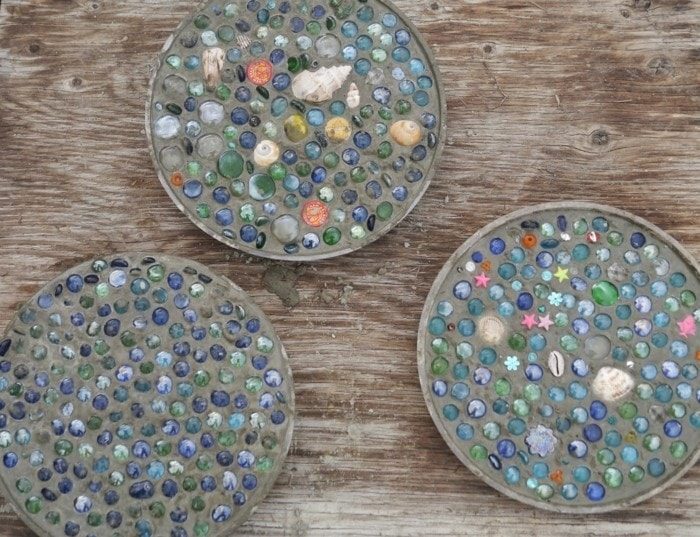 Простой и красивый декор для сада