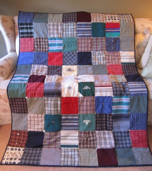 Способы использовать футболки, которые уже не наденешь, а выбросить жалко