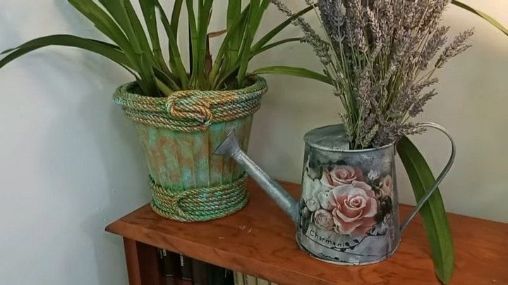 Стильная идея переделки пластикового кашпо