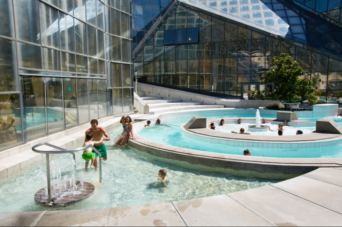 Страна, где продолжительность жизни более 80 лет, нет тюрем и действует запрет на адвокатов