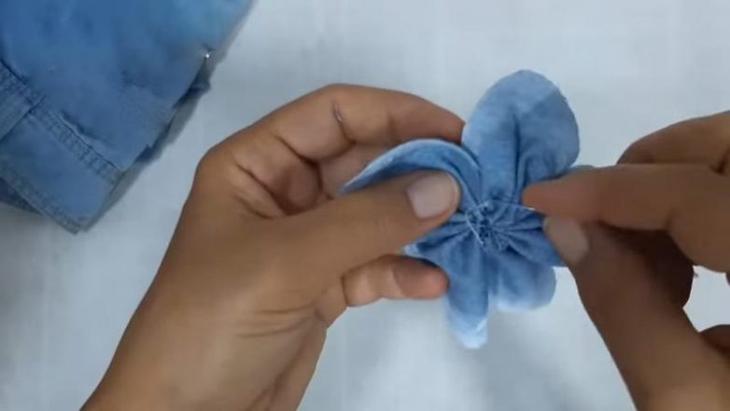 Сумочка на лето из старых джинсов и джута