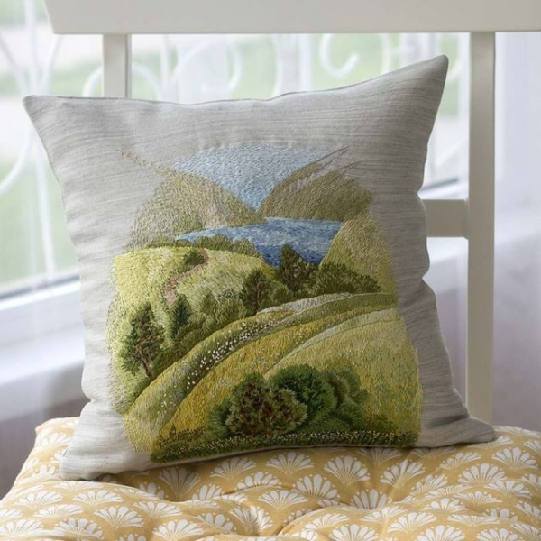 Вышитые пейзажи от Катрин Вейтс