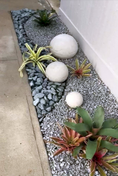 15 реальных идей, которые помогут обустроить узкий дворик на даче