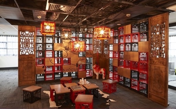 20 оригинальных идей использования пластмассовых ящиков дома и на даче