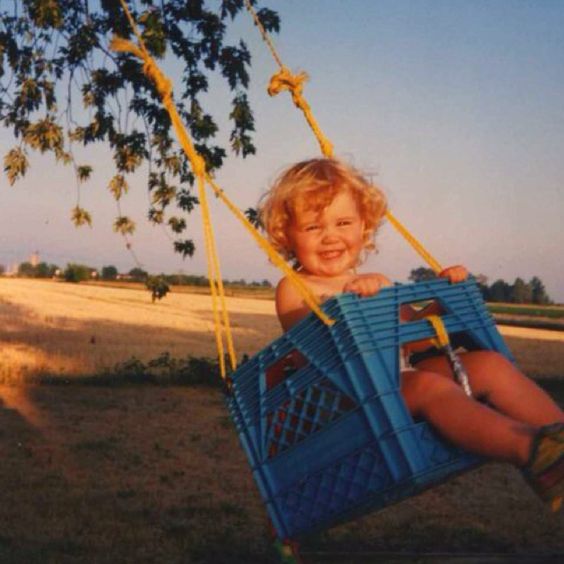 20 оригинальных идей использования пластмассовых ящиков дома и на даче