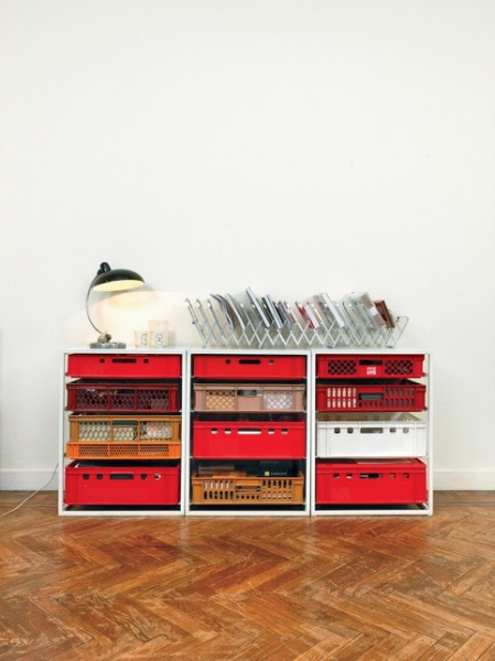 20 оригинальных идей использования пластмассовых ящиков дома и на даче