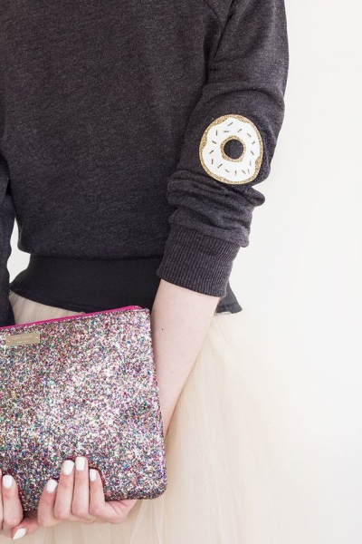 Дырка на одежде — повод креативных заплаток: 18 ярких идей