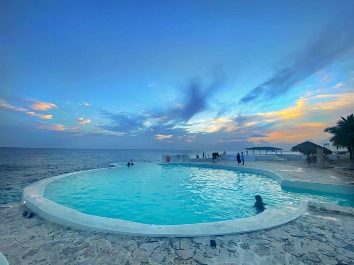 Еда как главное развлечение, доплата за номер с видом на море и шумные вечеринки: туристка рассказывает об отдыхе в Доминикане