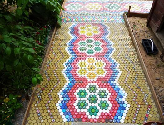 Идеи применения пластиковой бутылки в доме, на балконе и на даче