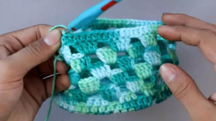 Интересная техника вязания с использованием СД-диска