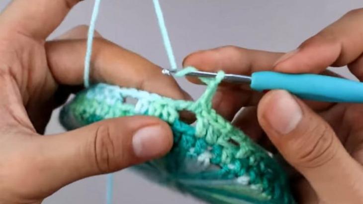 Интересная техника вязания с использованием СД-диска