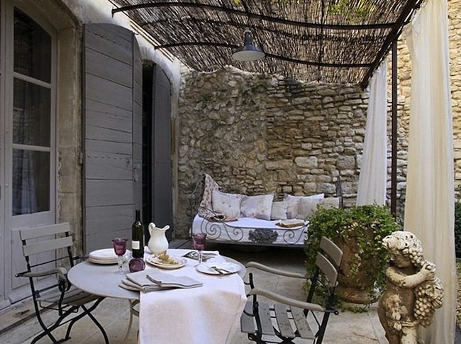 Как использовать природные материалы в эко-дизайне интерьера