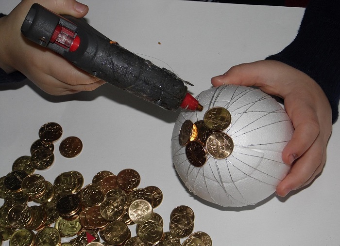 Как с помощью горсти мелочи можно создать удивительно красивые интерьерные вещицы