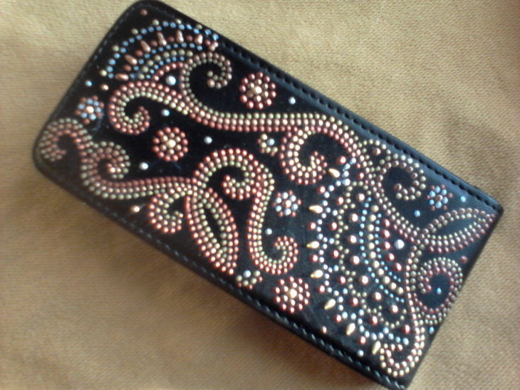 Как украсить чехол для телефона — самые модные и актуальные решения