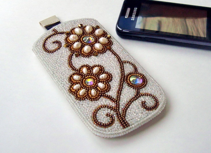 Как украсить чехол для телефона — самые модные и актуальные решения