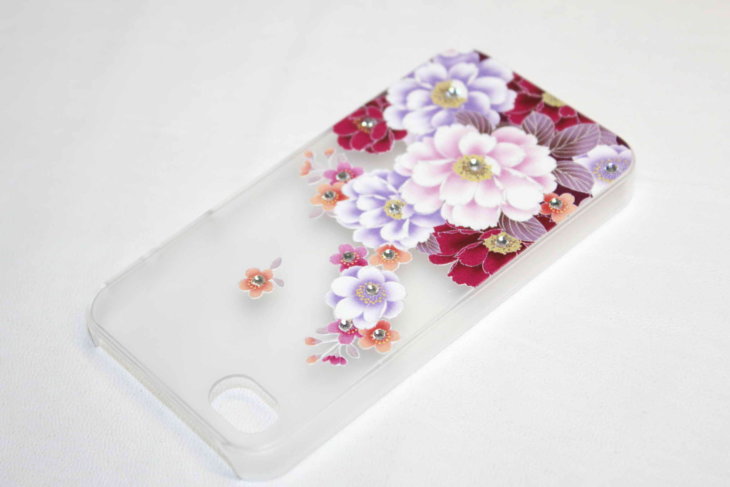 Как украсить чехол для телефона — самые модные и актуальные решения
