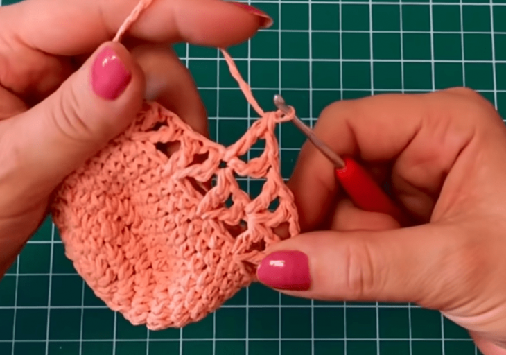 Нужная вещица из остатков пряжи