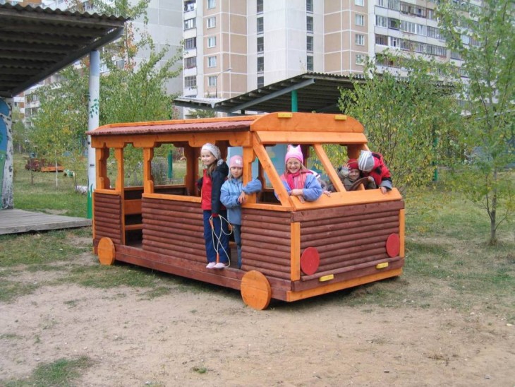 Поделки из дерева для сада: фото оригинальных идей оформления своими руками