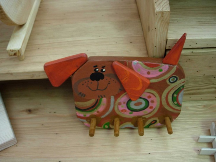 Поделки из дерева для сада: фото оригинальных идей оформления своими руками