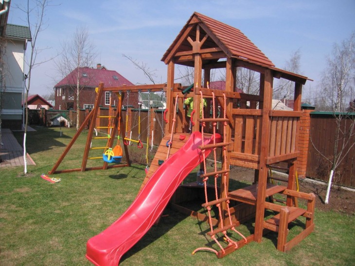 Поделки из дерева для сада: фото оригинальных идей оформления своими руками