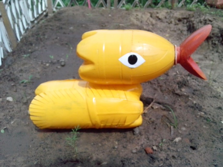 Поделки из пластиковых бутылок: делаем оригинальные украшения своими руками