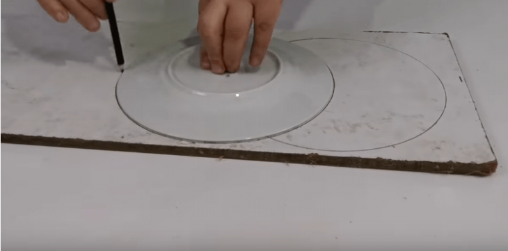 Стильная идея для хранения из остатков строительных материалов