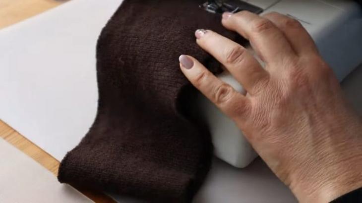 Тёплая вещица на осень, сшитая из остатков красивой ткани