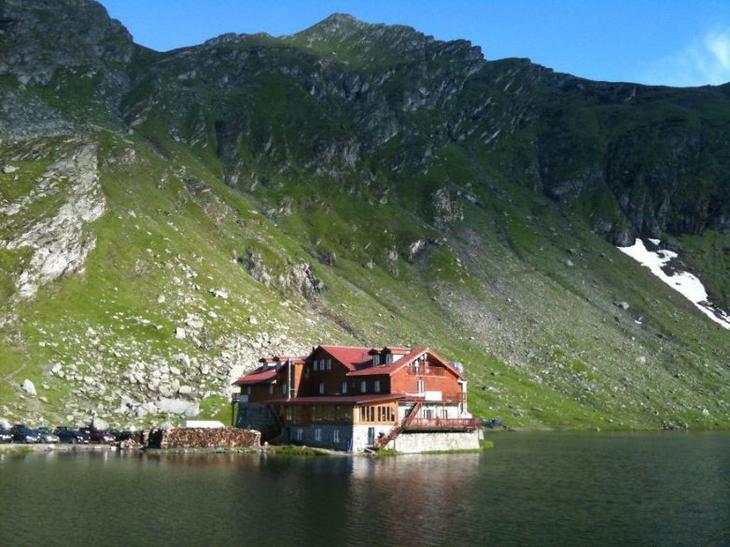 Вдали от цивилизации: 50 уединённых домиков в разных уголках планеты