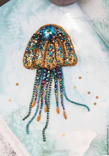 Восхитительная вышитая брошь: 35 идей для вдохновения