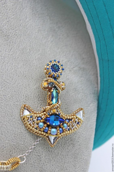 Восхитительная вышитая брошь: 35 идей для вдохновения