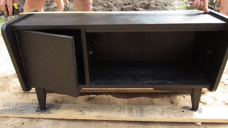 Вторая жизнь старой тумбы