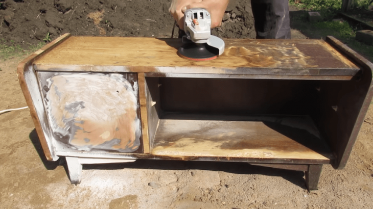 Вторая жизнь старой тумбы